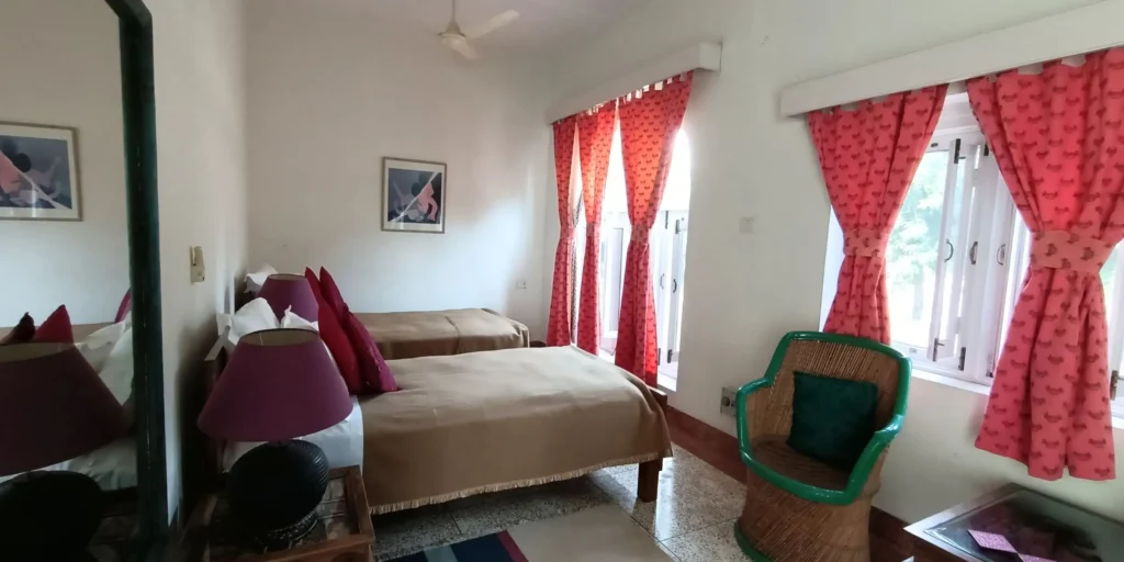 Bedroom with Twin bed